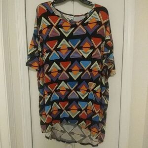 LuLaRoe‎ "Classic T" with Stacked Triangles Print